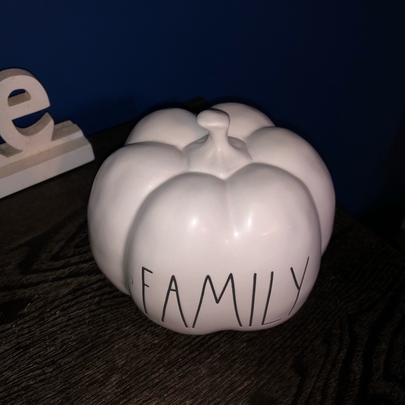 NWT RAE DUNN “Family” Small Ceramic Pumpkin - Picture 2 of 4